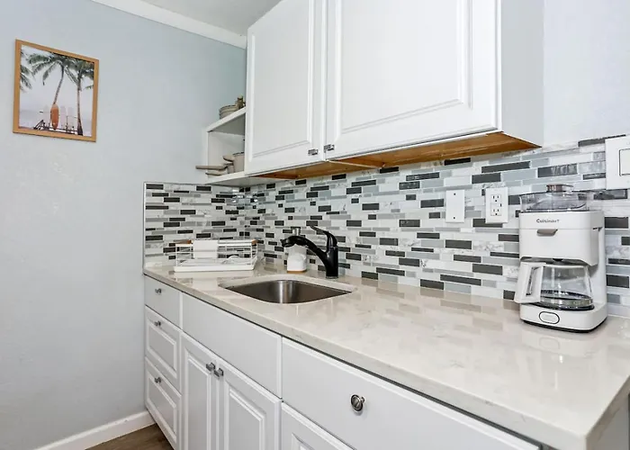 Unit 15 Cozy Retreat Near Downtown *
